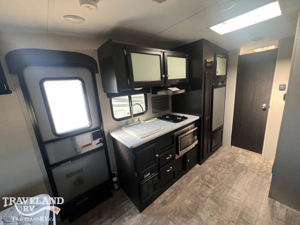 2019 Venture RV Sonic Lite SL169VUD - Image 12