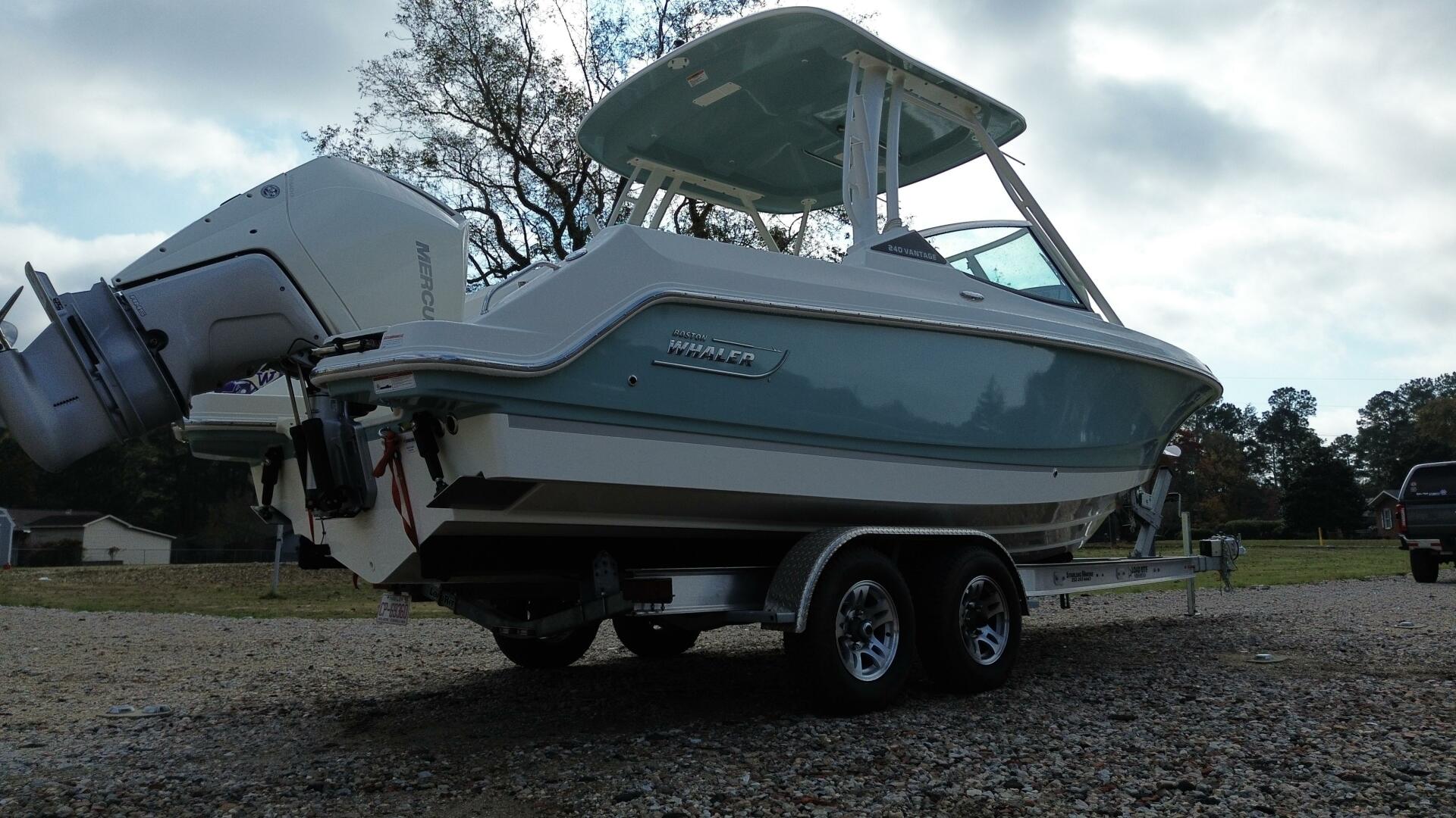 2023 Boston Whaler 240 Vantage - Image 69