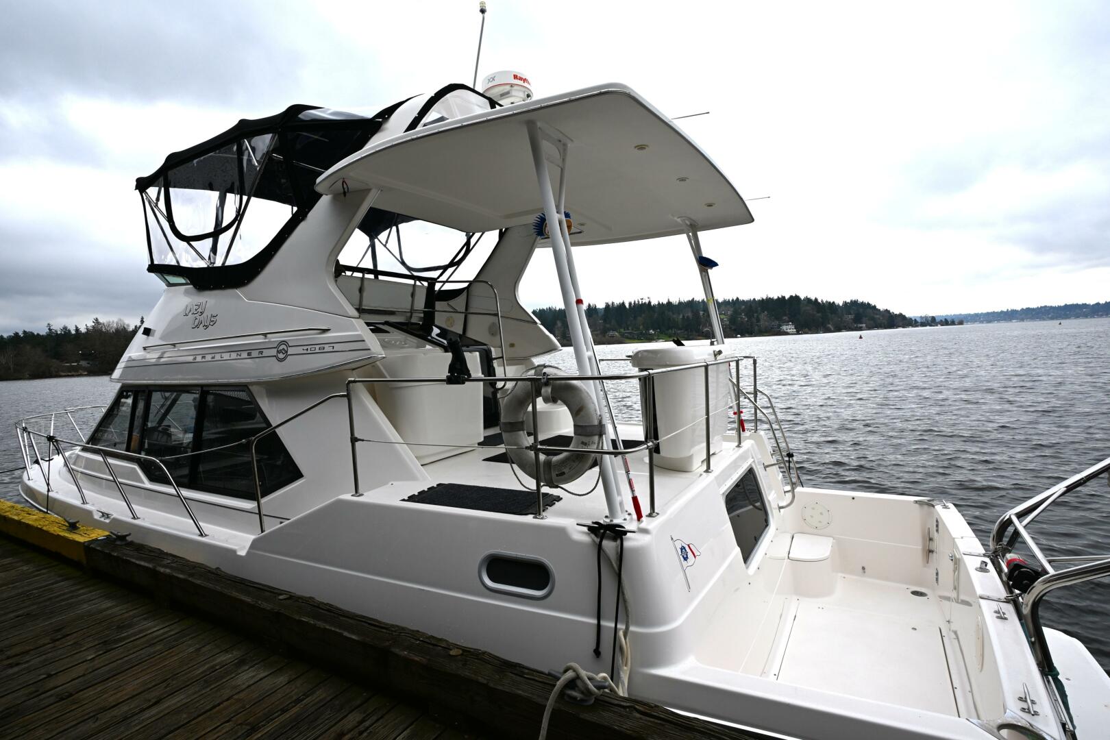 1996 Bayliner 4087 Aft Cabin Motoryacht - Image 9