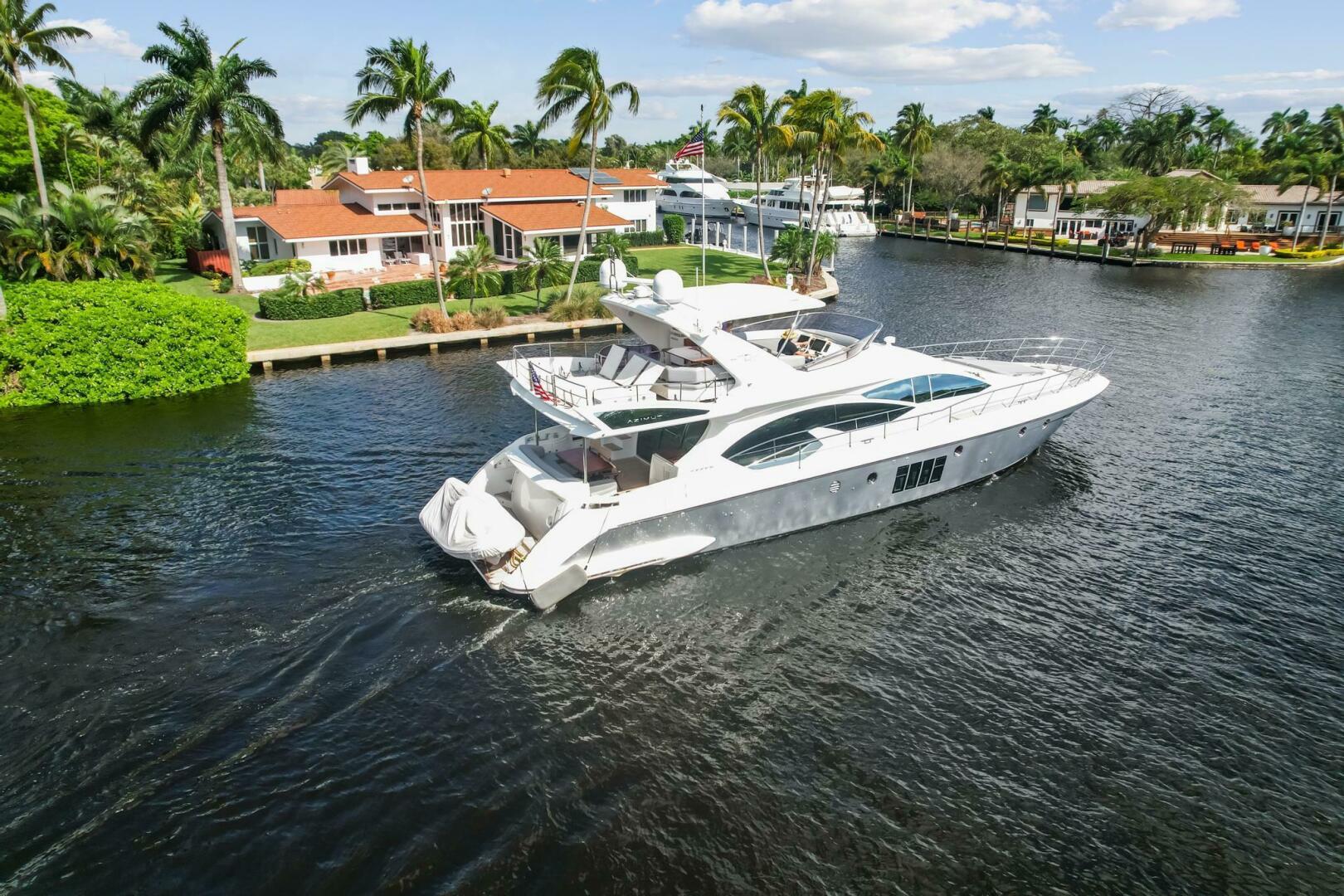 2013 Azimut 70 - Image 4