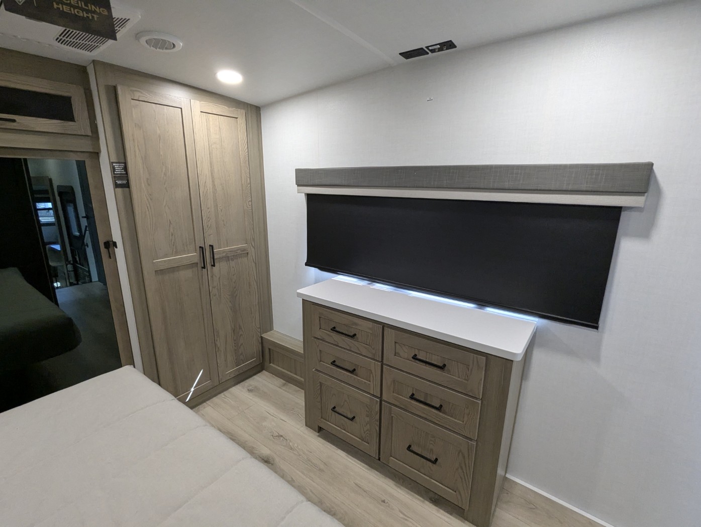 2026 Forest River Rockwood Signature R361RLS - Image 10
