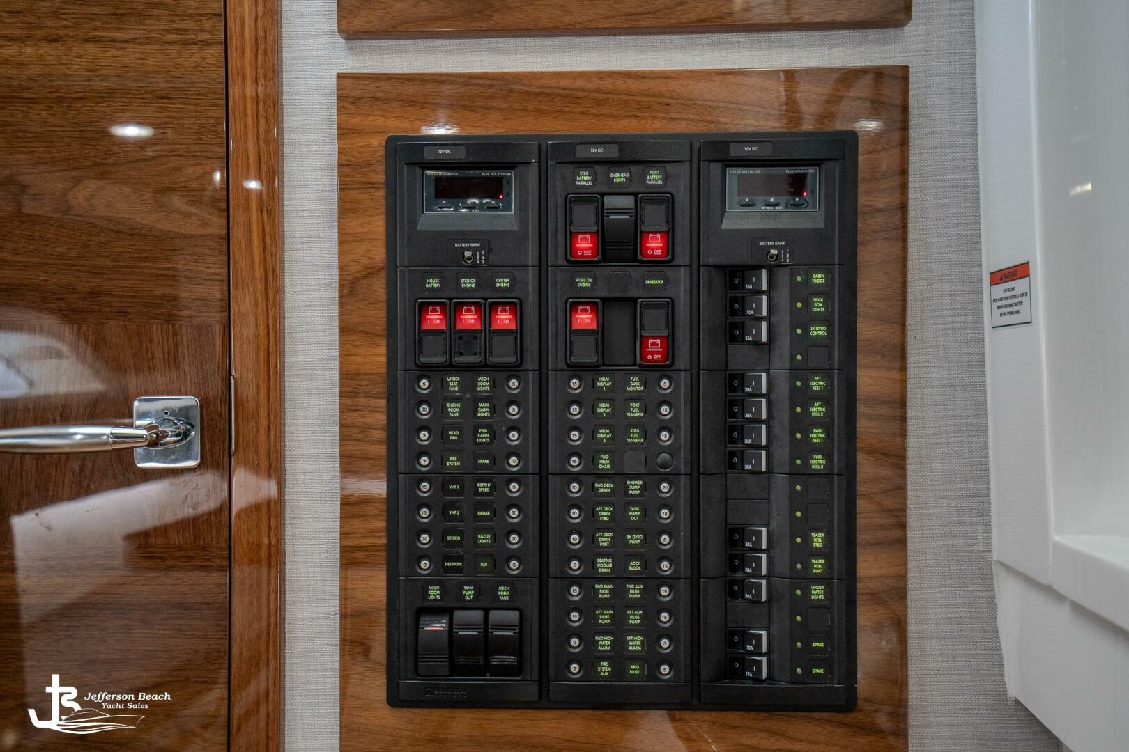 2025 Valhalla Boatworks V-46 - Image 38