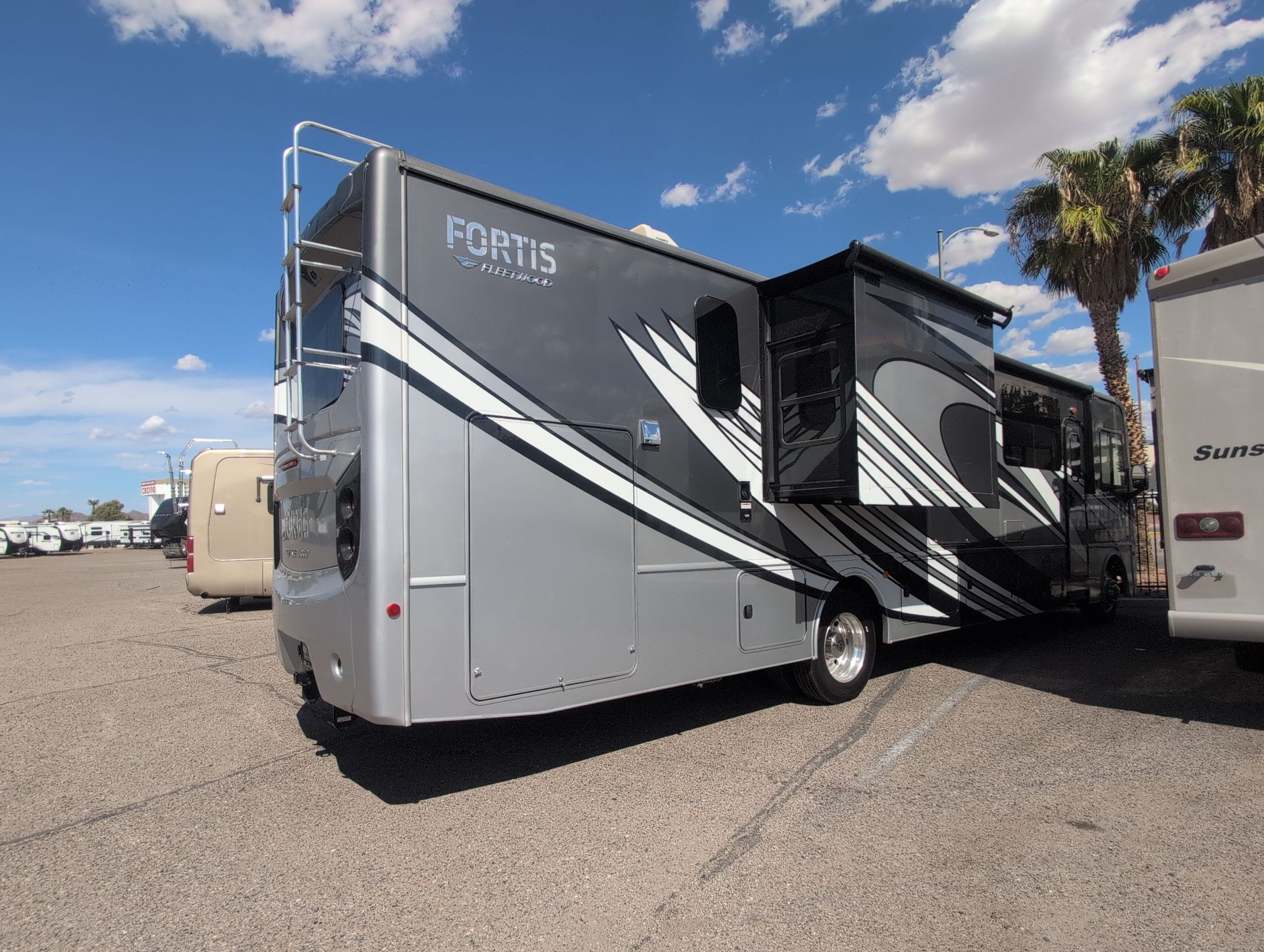 2024 Fleetwood Fortis 36Y - Image 6