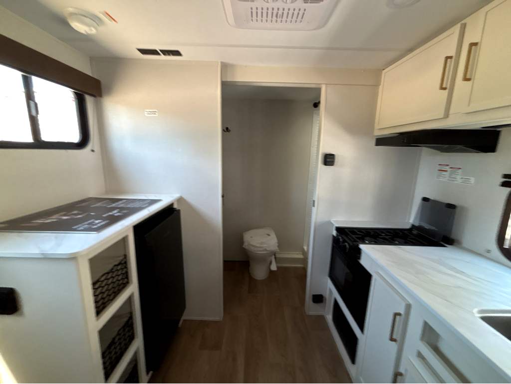 2026 GRAND DESIGN TRANSCEND 131DL - Image 7