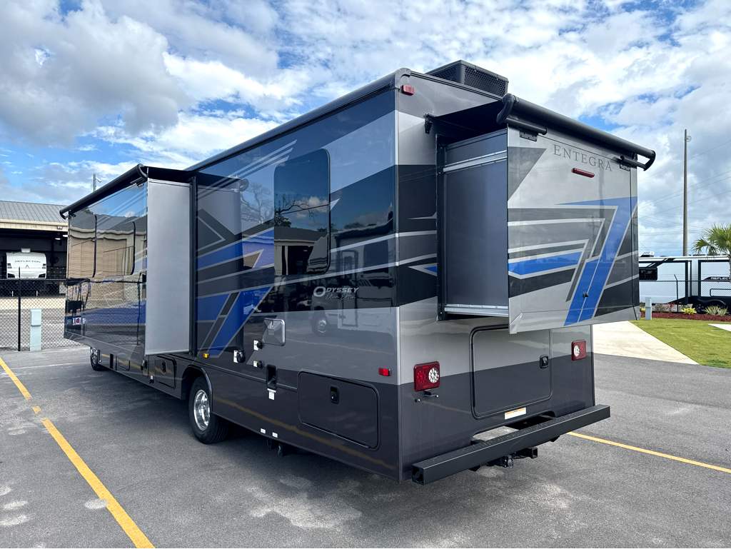 2027 ENTEGRA COACH ODYSSEY 30Z - Image 2