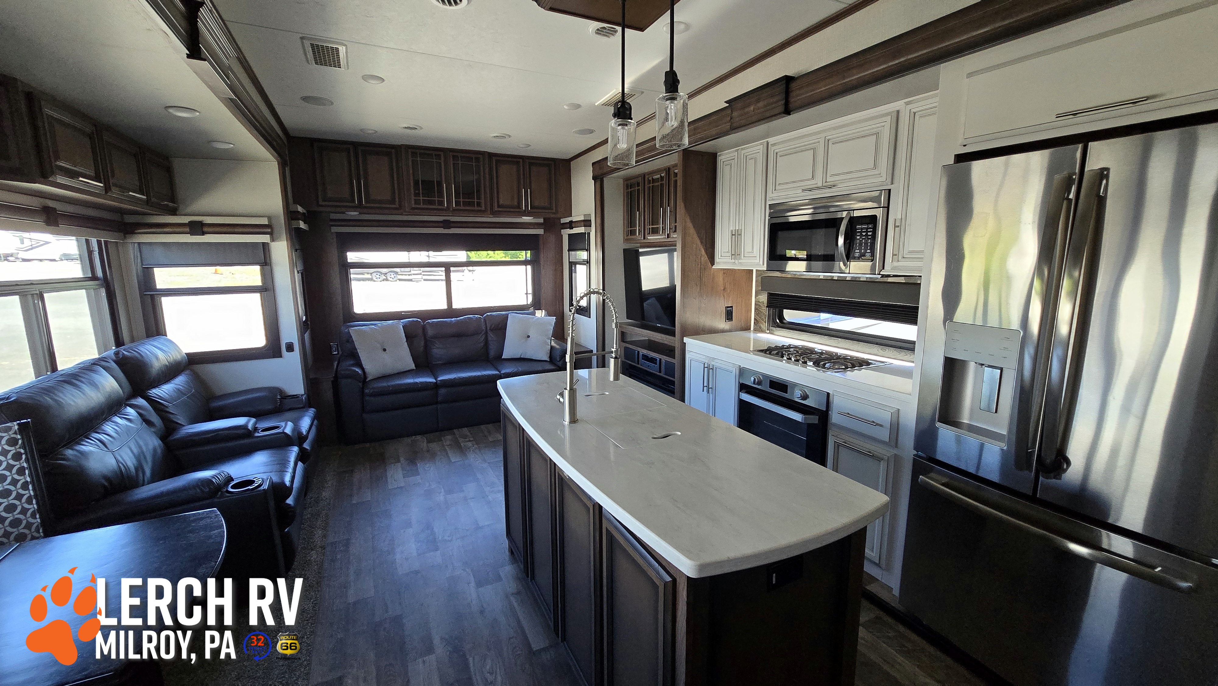 2021 KZ RV Durango Gold G366FBT - Image 47