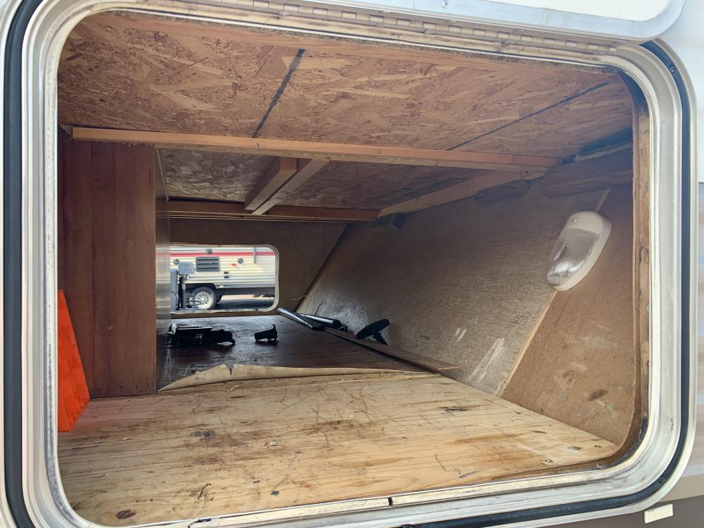 2015 Gulf Stream Kingsport 271DDS - Image 44
