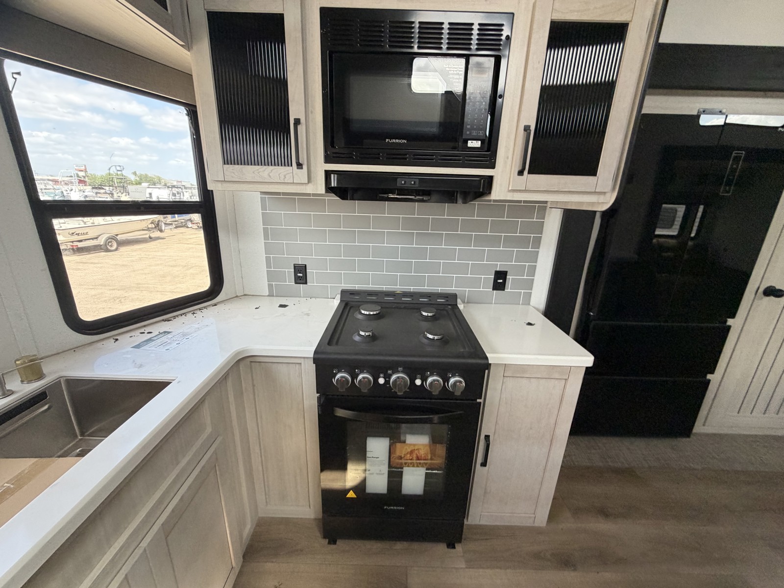 2026 PALOMINO 403LFT - Image 33