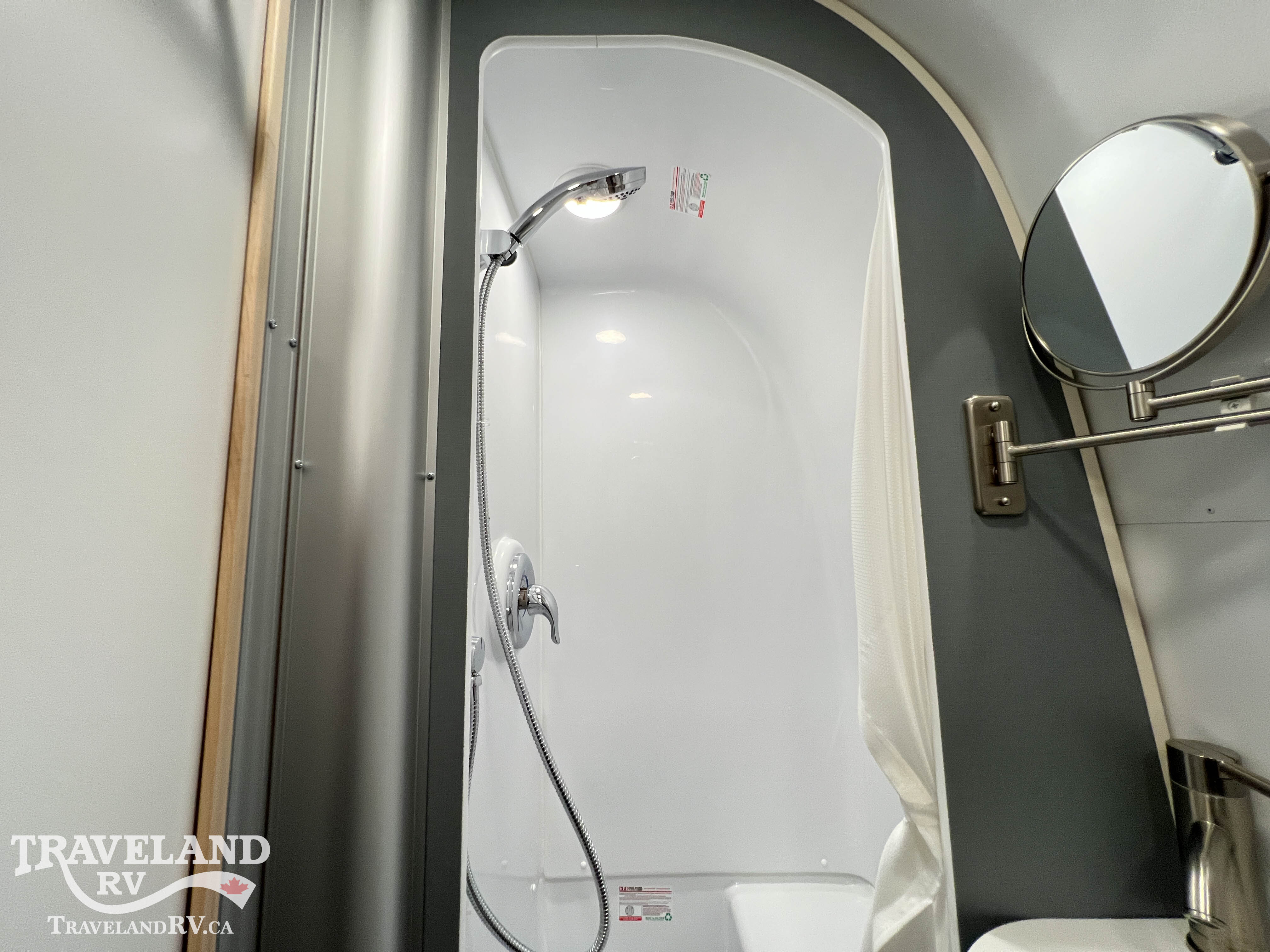 2026 AIRSTREAM 22RB WORLD TRAVELER - Image 24