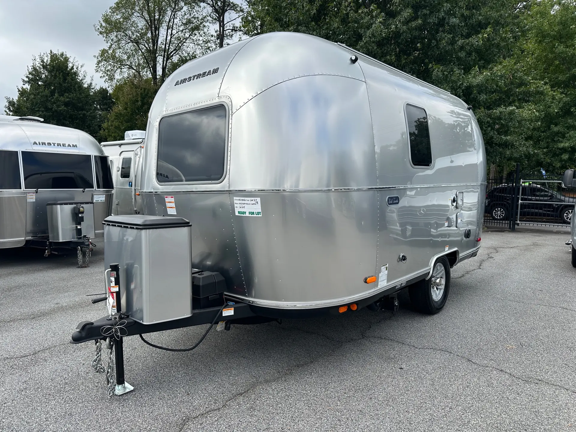 2027 Airstream World Traveler 17Rb - Image 10