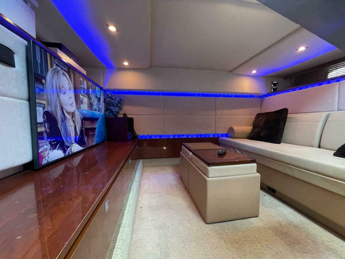 2010 Sea Ray 450 Sundancer - Image 30