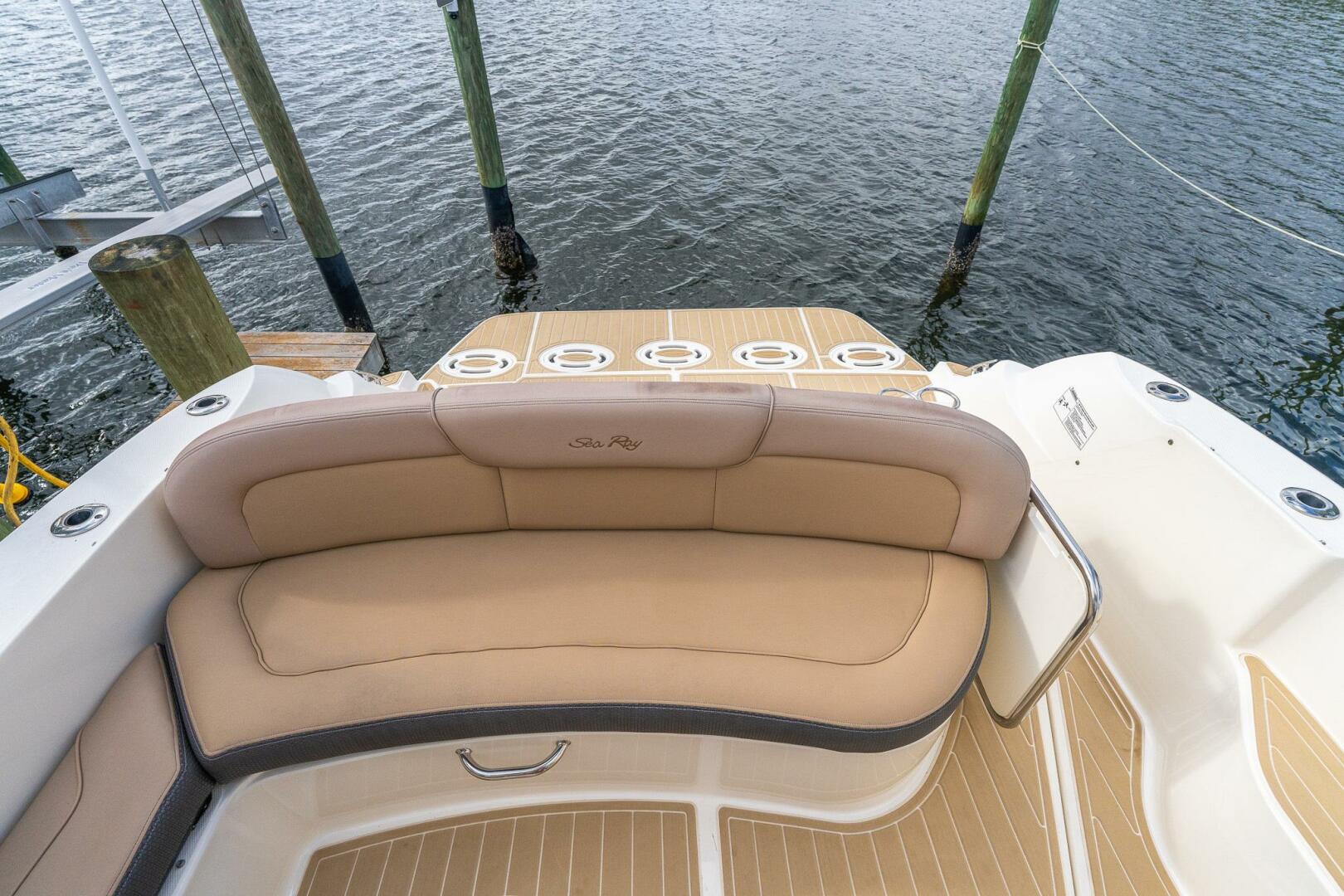 2016 Sea Ray 330 Sundancer - Image 62