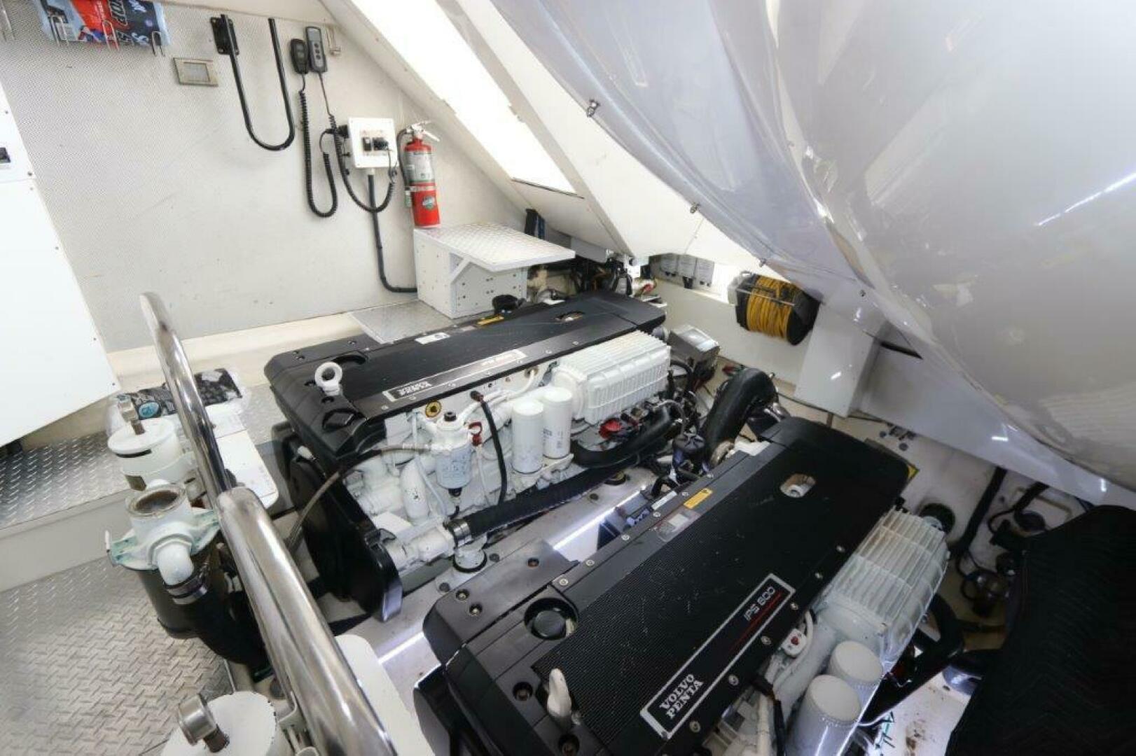 2009 Lazzara Yachts LSX 75 - Image 34
