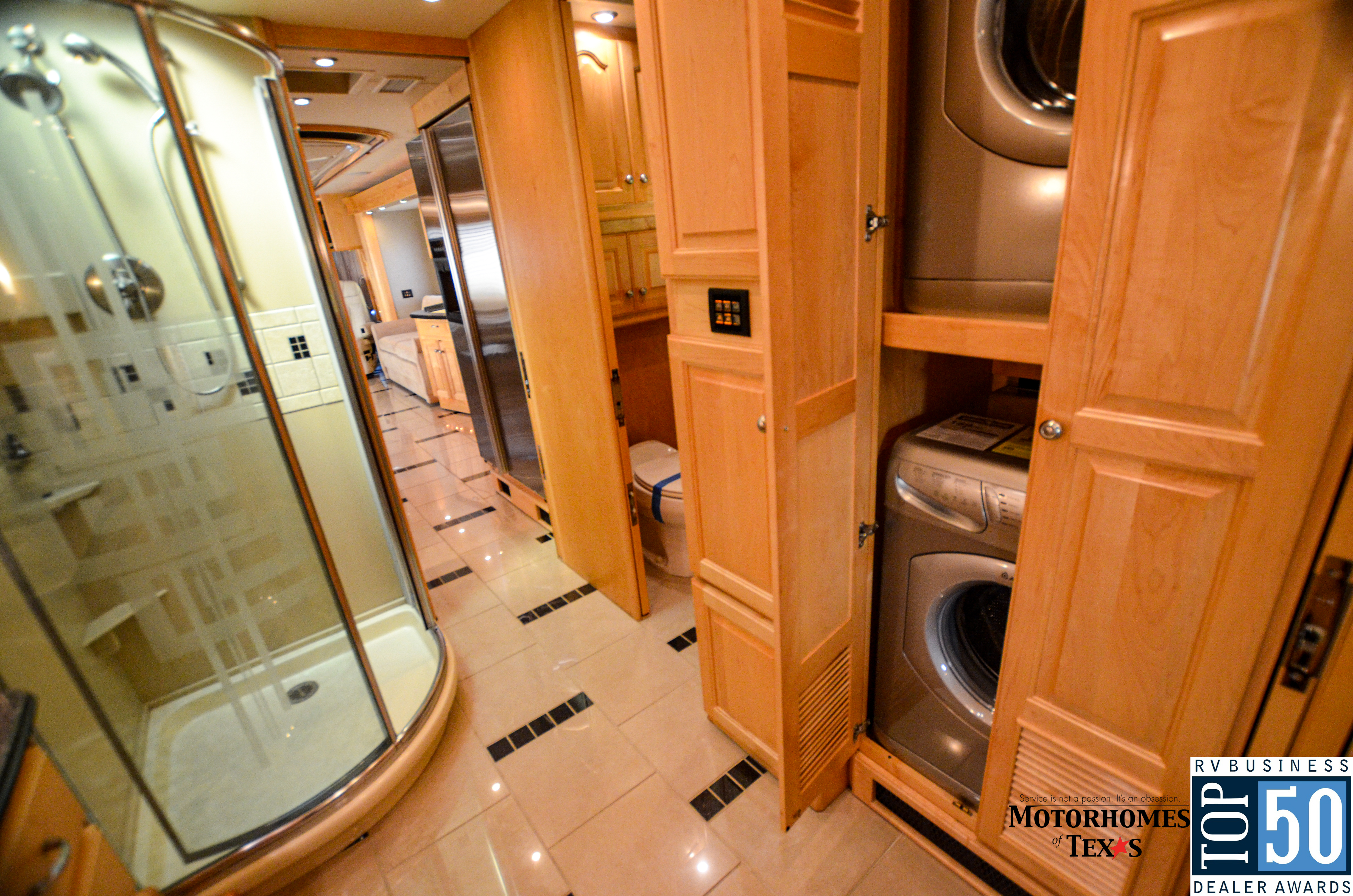 2007 Country Coach Magna  - interior 15