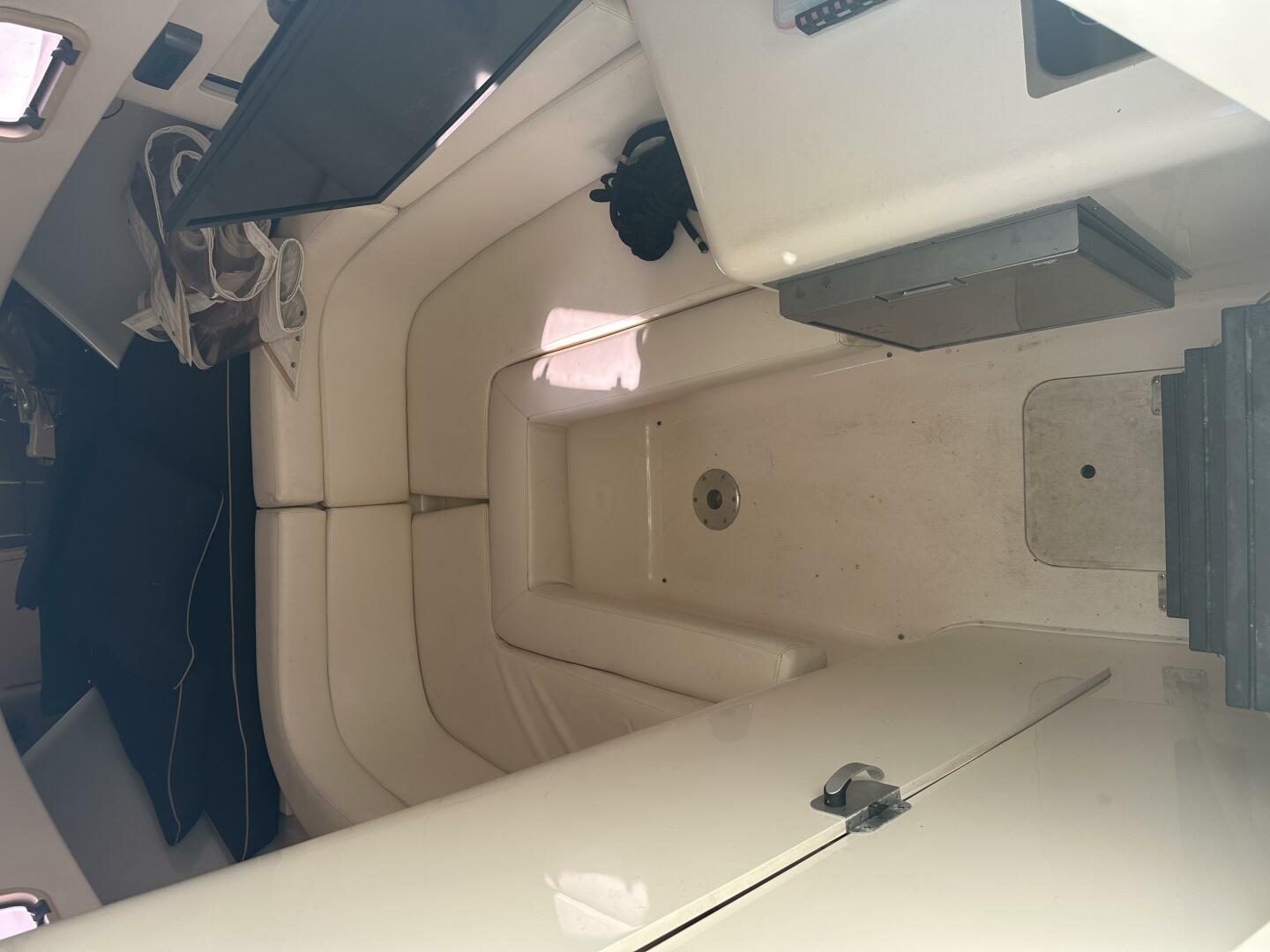 1994 Intrepid 376 Walkaround - Image 49