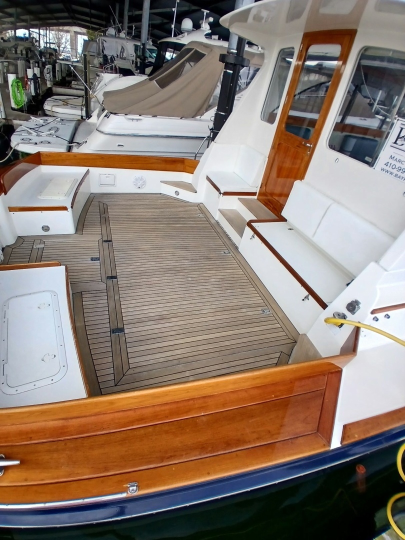 1998 Little Harbor Whisperjet 55 - Image 4