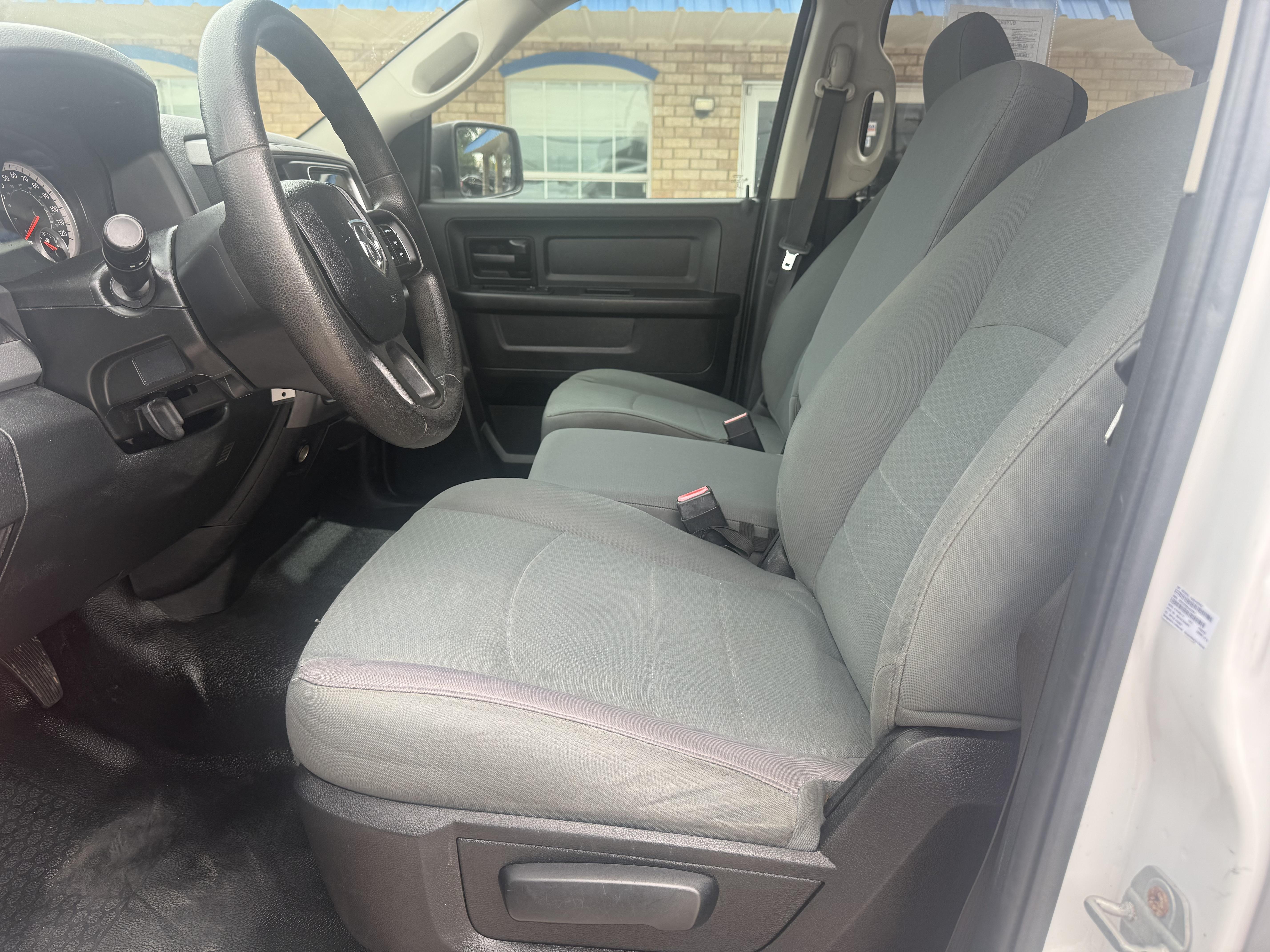 2016 Ram 1500 Pickup-V8 Crew Cab Tradesman 4WD - Image 2