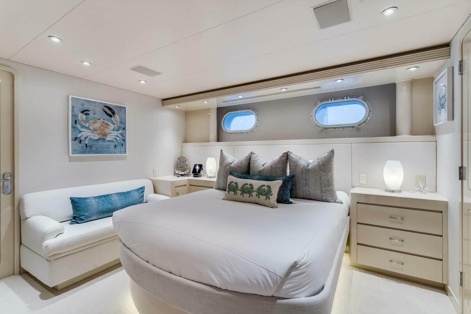 2001 Westship Skylounge - Image 32