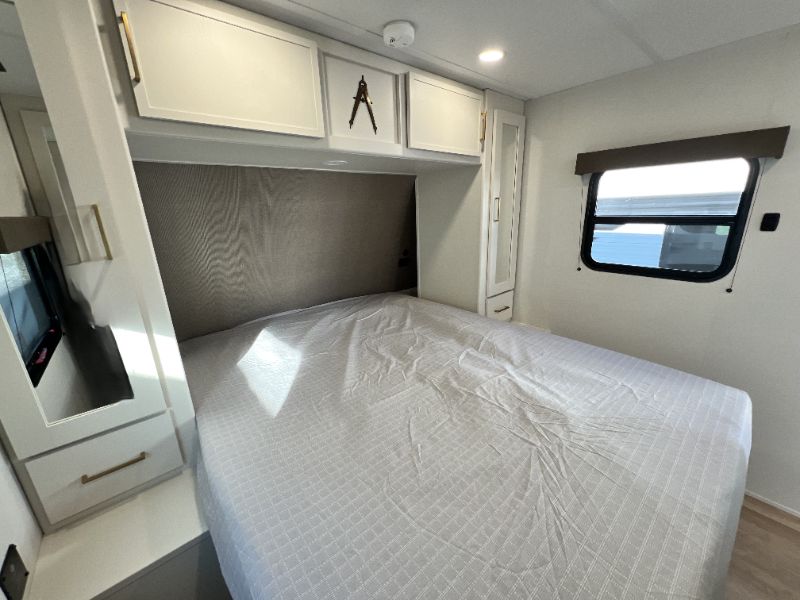 2026 Grand Design Transcend 285RKT - Image 21