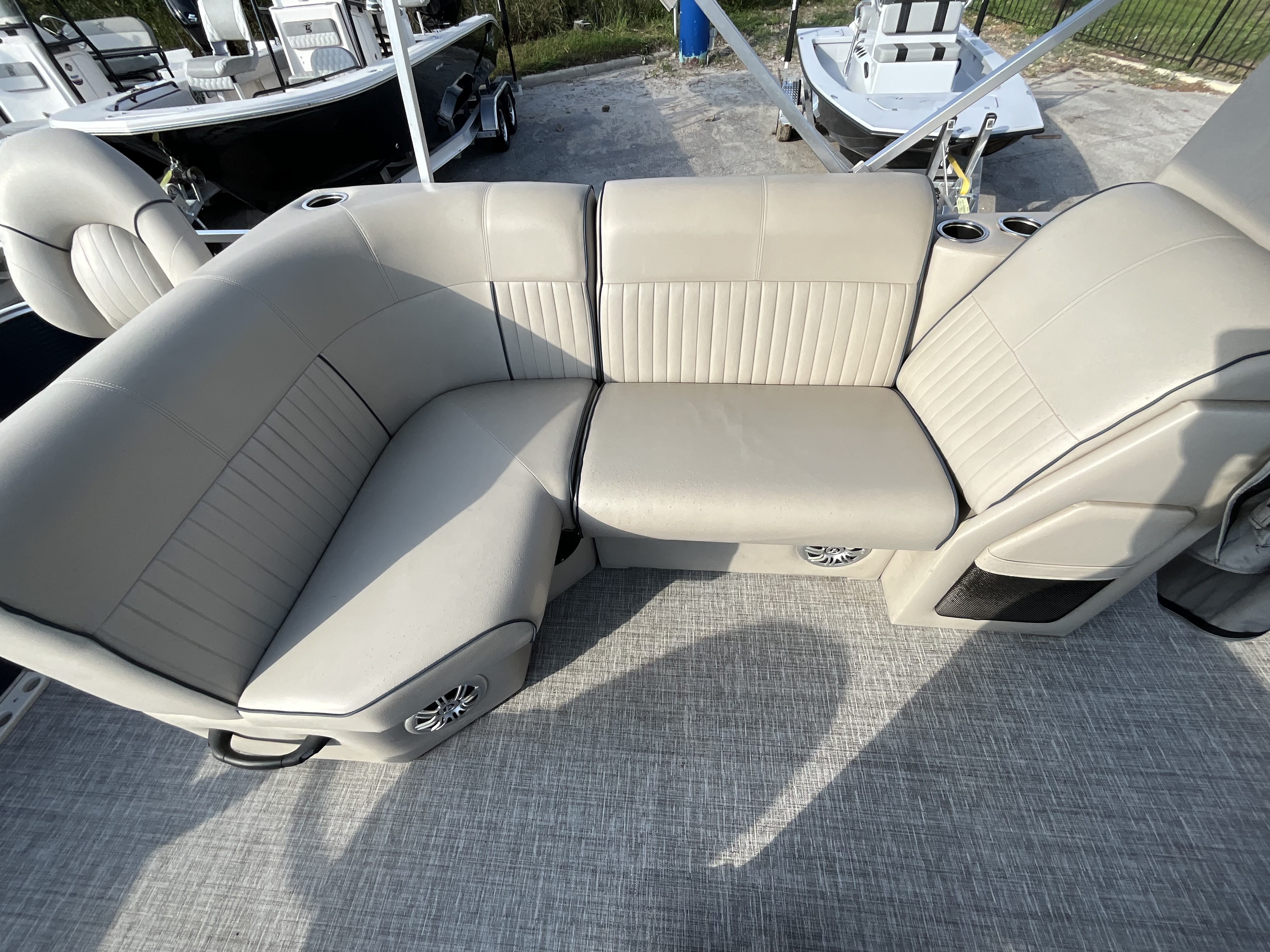 2021 APEX MARINE QWEST 820 FAMILY FISH - Image 14