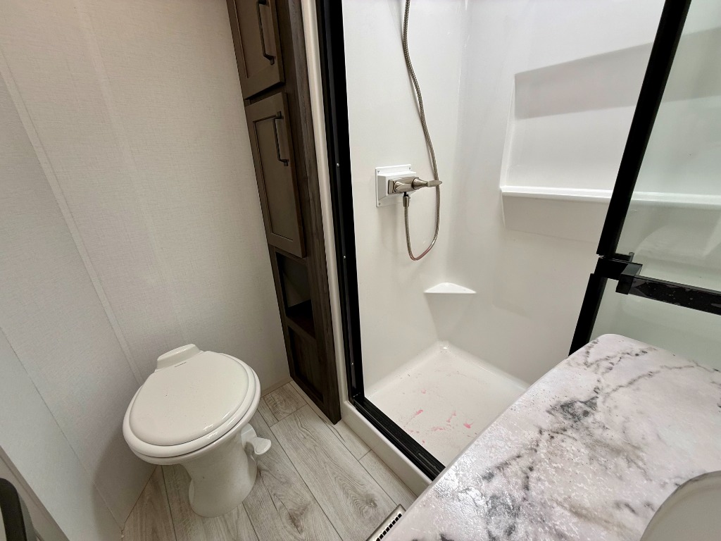2026 High Country 325RK - Image 28
