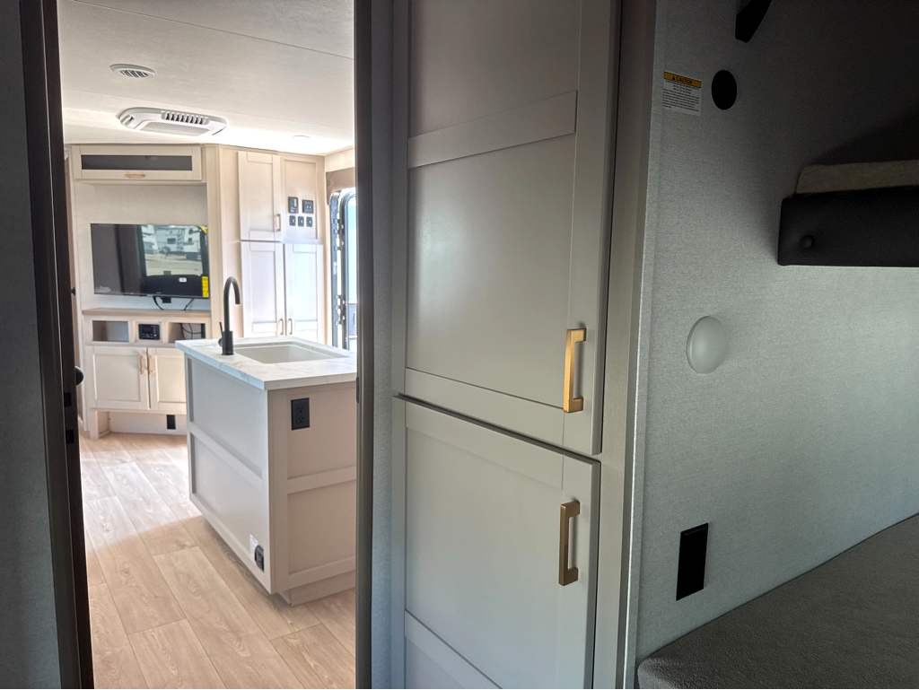 2027 JAYCO JAY FLIGHT 333BTS - Image 31