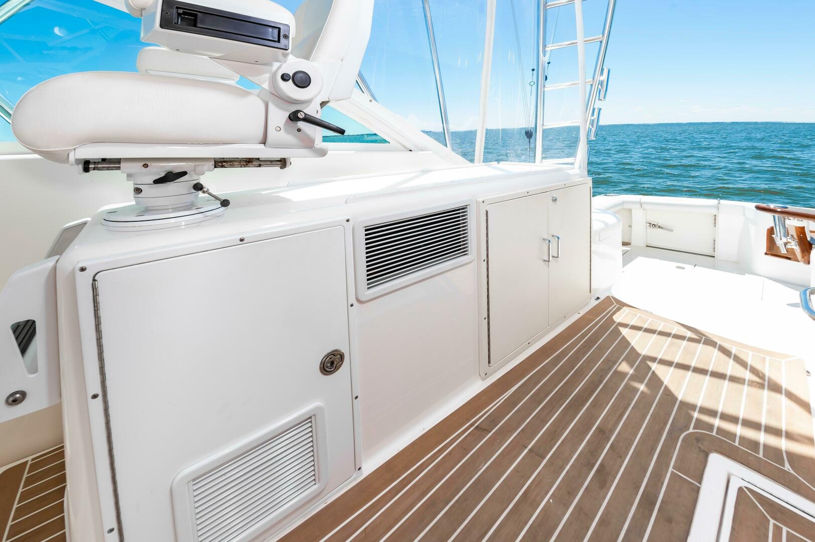 2008 Cabo 40 Express - Image 26