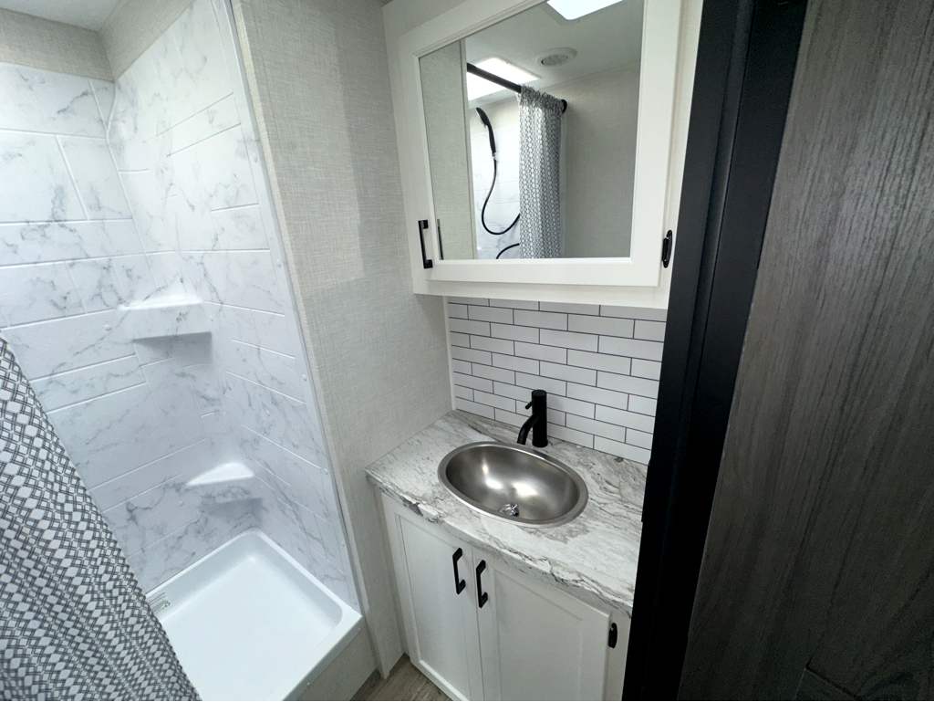 2026 VENTURE RV SPORTTREK 291VRK - Image 20