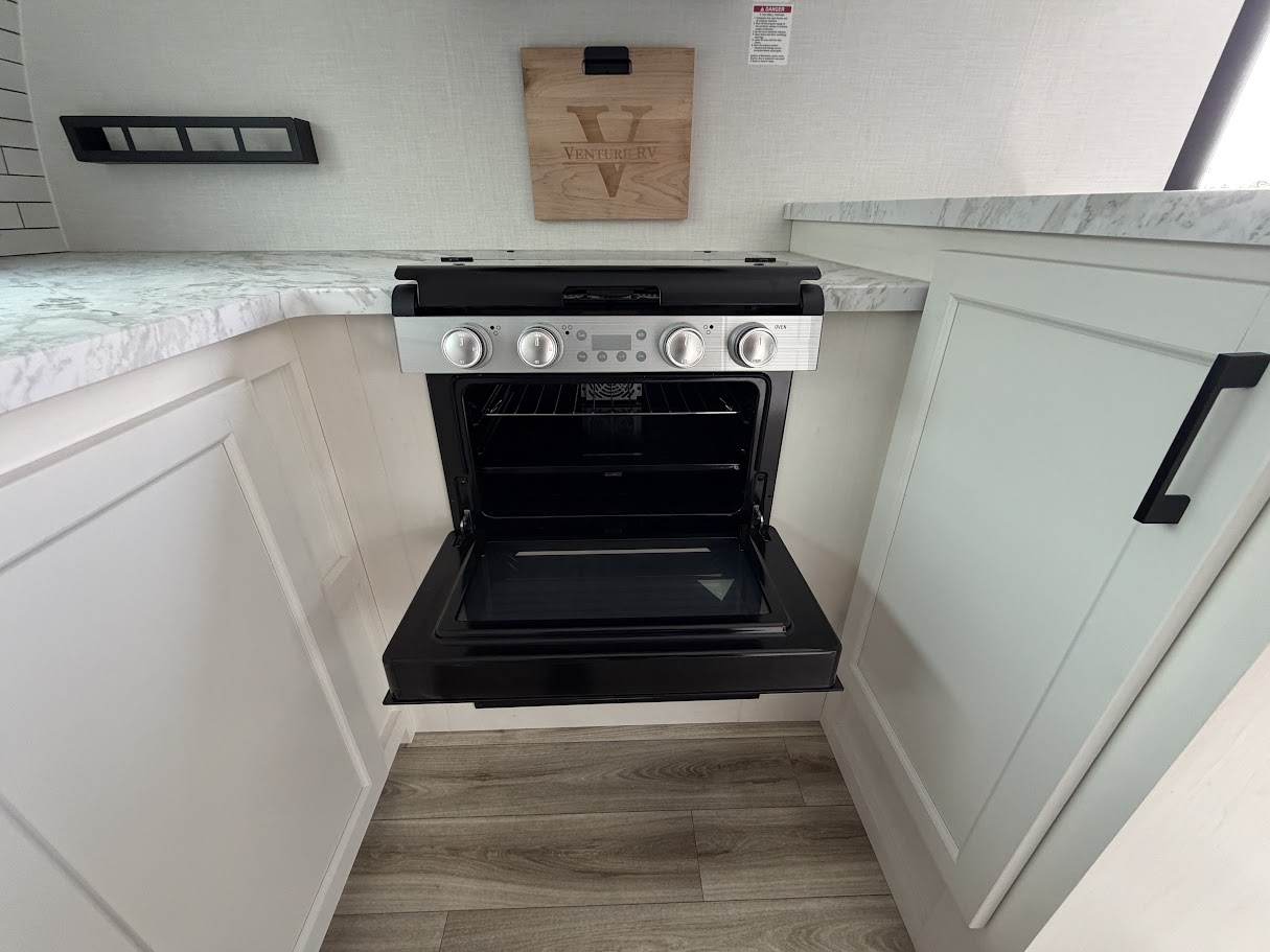 2027 VENTURE RV STRATUS 262VFK - Image 18