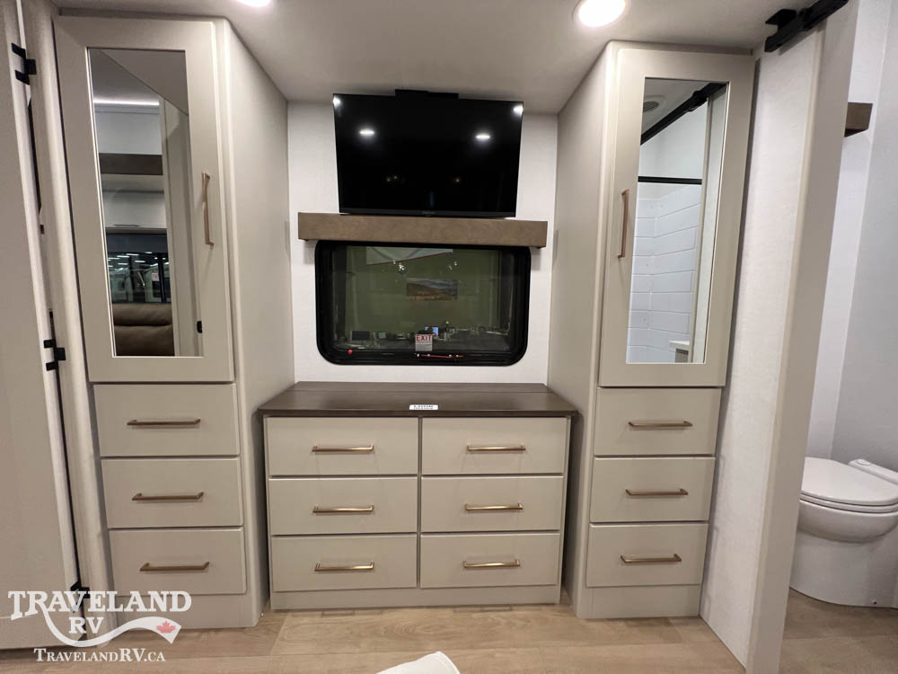2027 Alliance RV Paradigm 395DS - Image 21