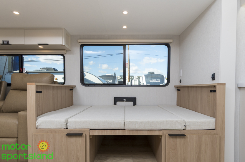 2026 Winnebago Thrive 26FKD - Image 25