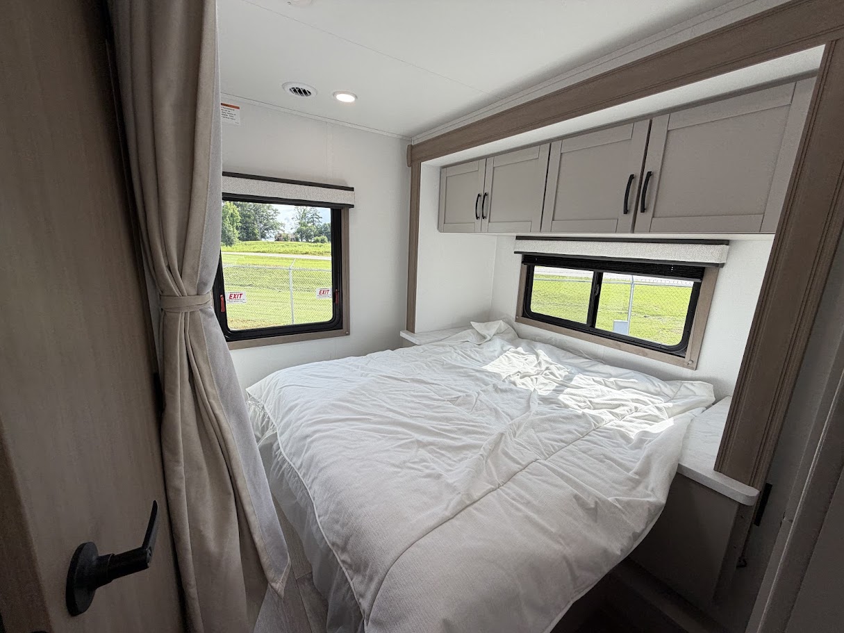 2027 JAYCO REDHAWK SE 22C - Image 24