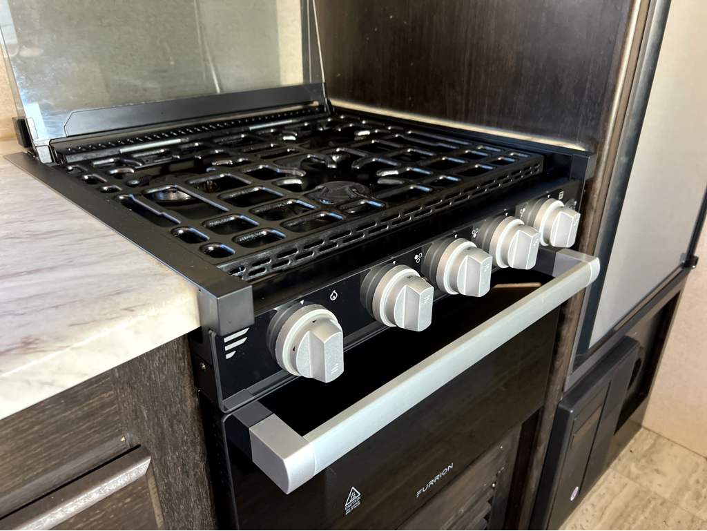 2019 COACHMEN SPIRIT 2245BH - Image 10