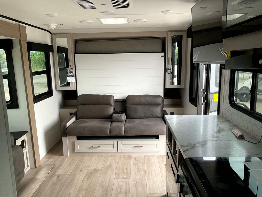 2027 JAYCO Jay Feather 19MRK - Image 8