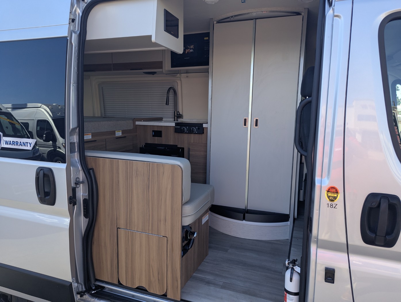 2027 Thor Motor Coach Rize 18Z - Image 14