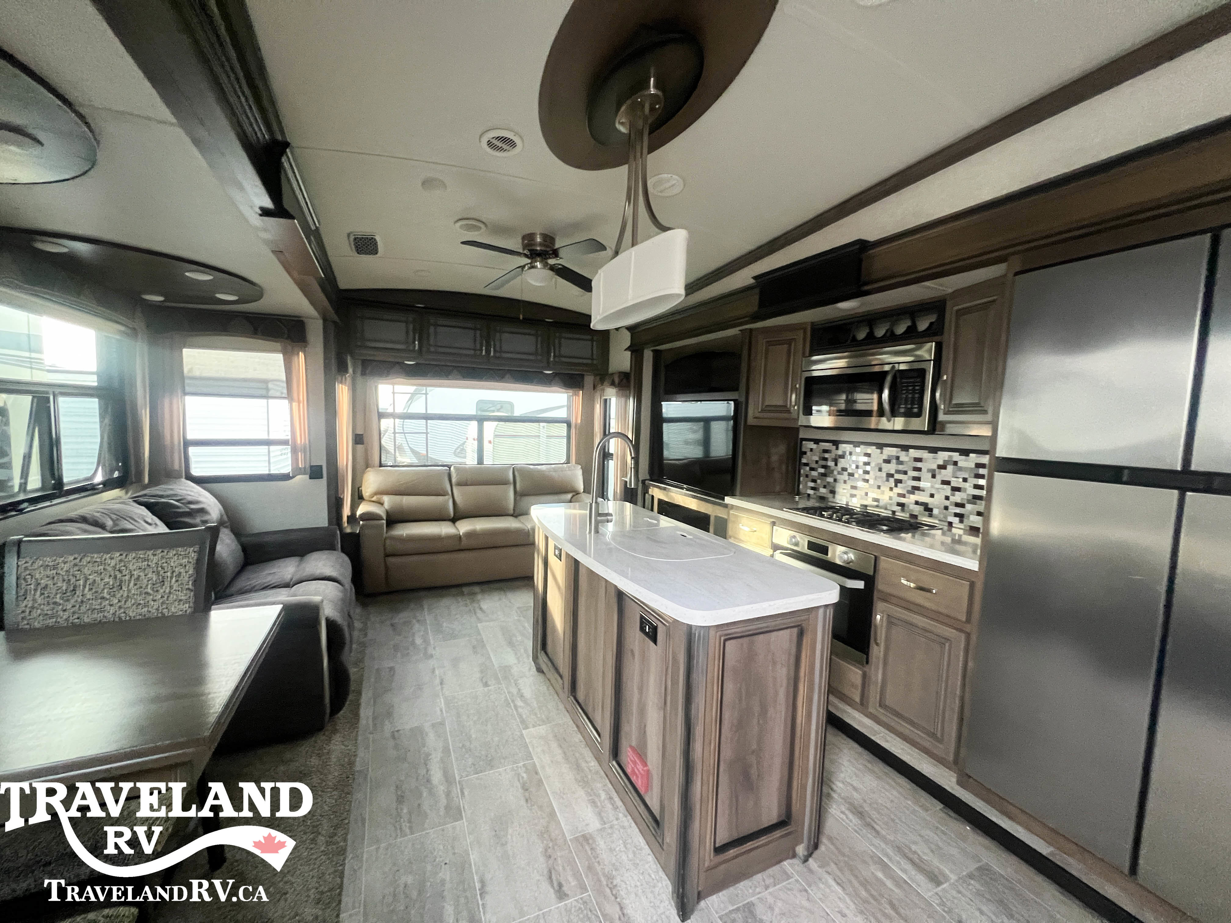 2018 Keystone Montana 3120RL - Image 5