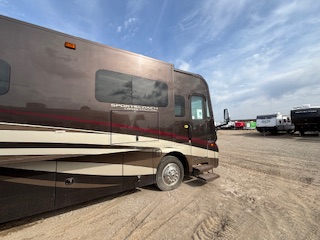 2014 Coachmen Cross Country 404RB - Image 9