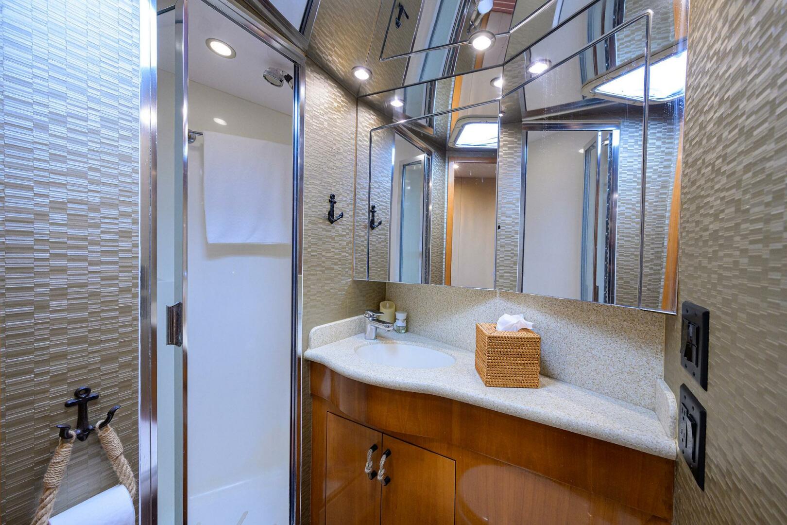 2001 Hatteras 43 Convertible Base - Image 39