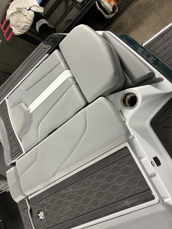 2026 MasterCraft XT24 - Image 18