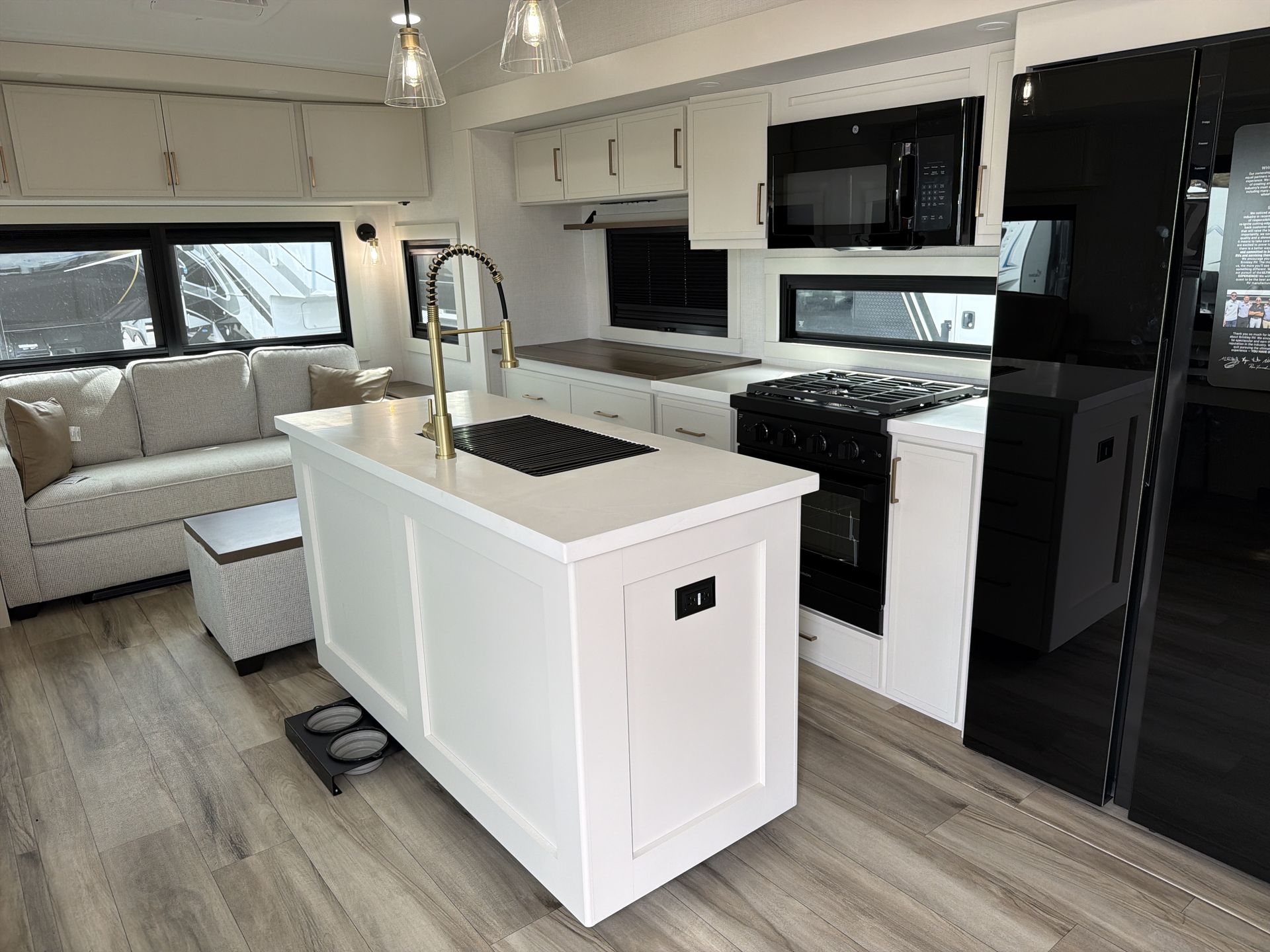 2027 Brinkley RV Model Z 3610 - Image 14