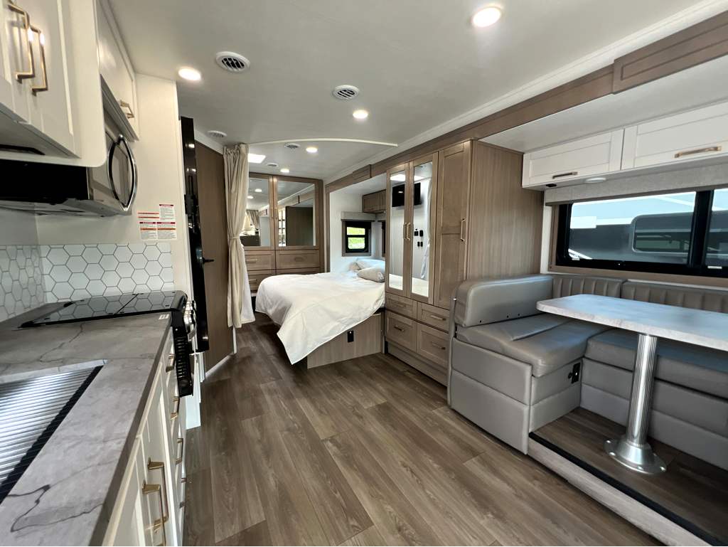 2027 ENTEGRA COACH ODYSSEY 24B - Image 6