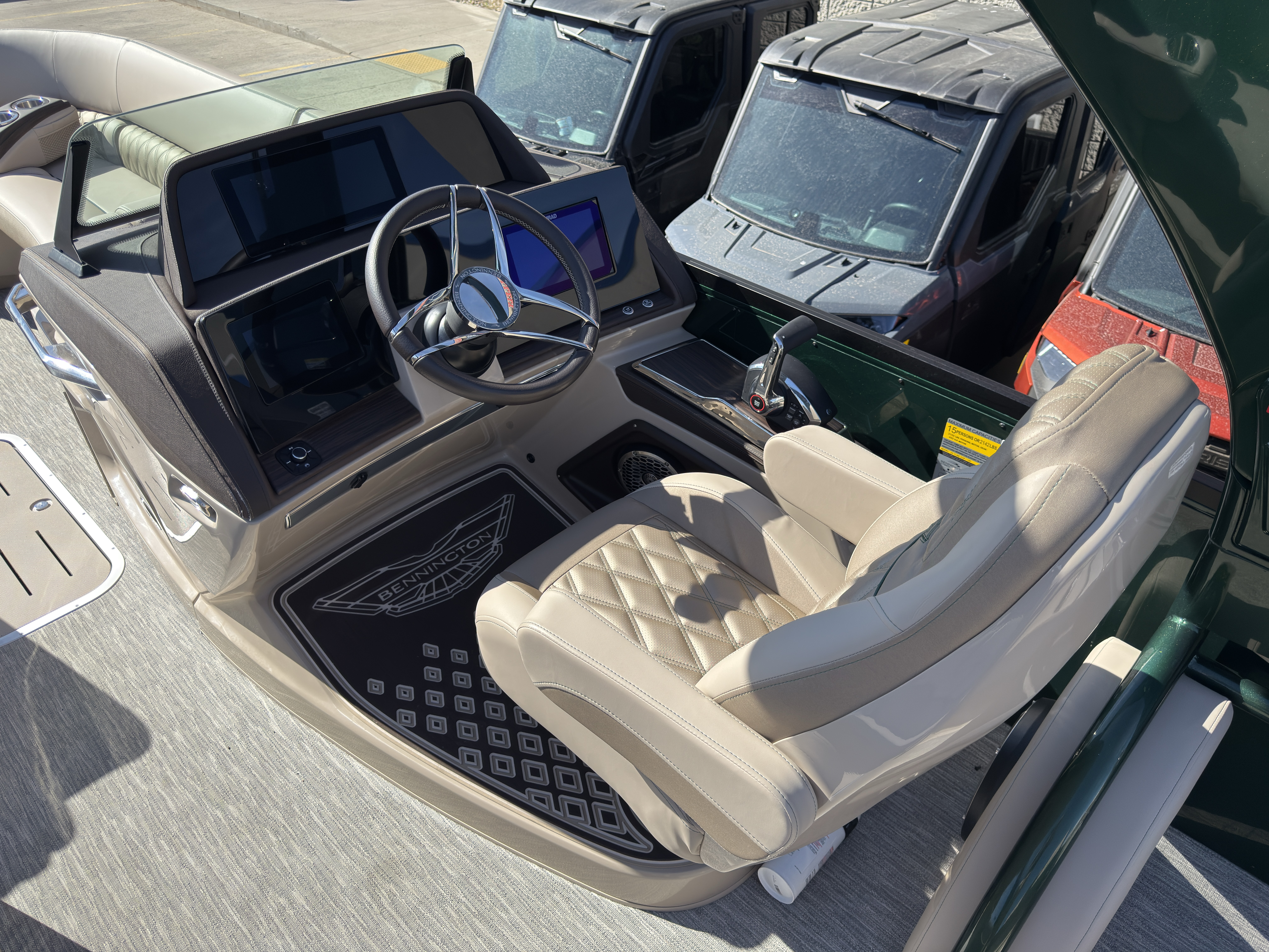 2026 Bennington 25QXSBA 425HP V10 Tritoon Pontoon - Image 66