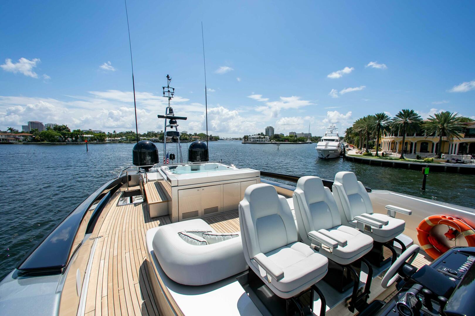 2014 Riva Mythos - Image 3