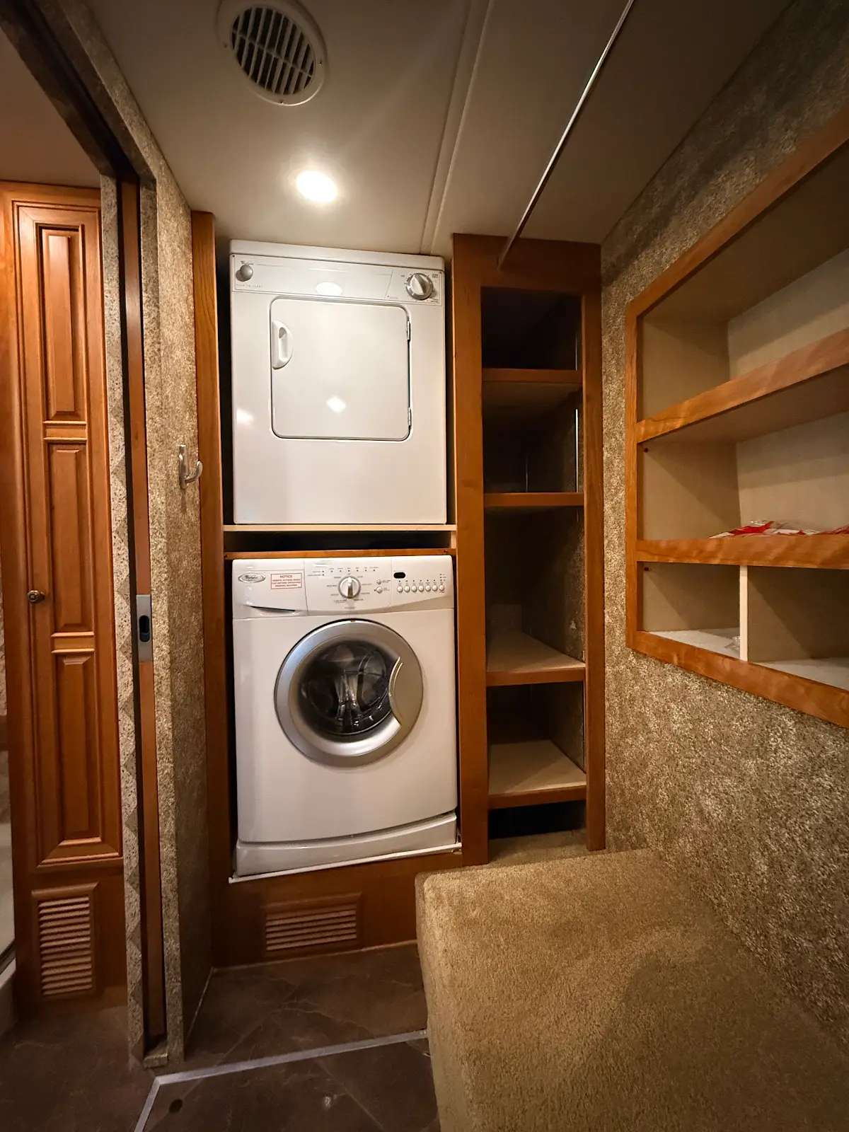 2014 NEWMAR DUTCHSTAR 4364 - Image 24