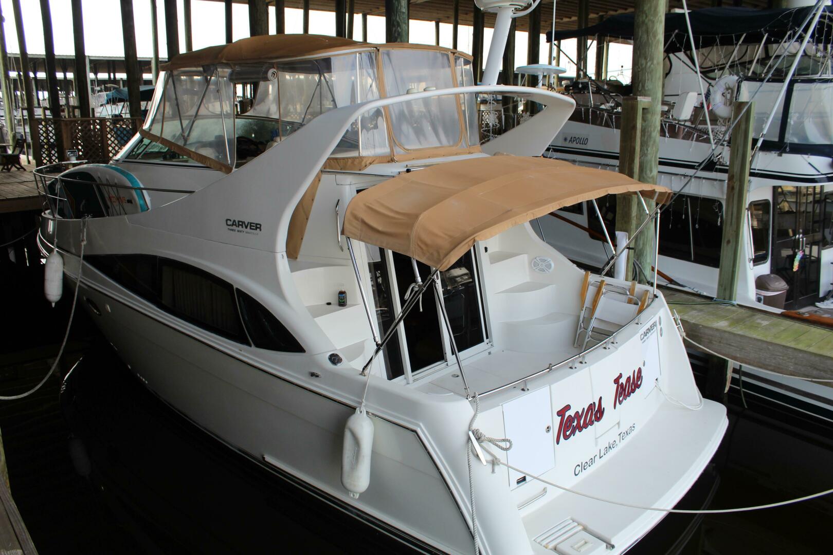 2004 Carver 360 Mariner - Image 8