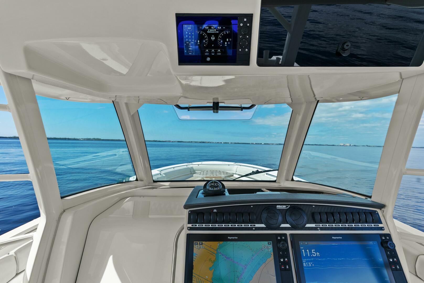 2019 Boston Whaler 380 Outrage - Image 8