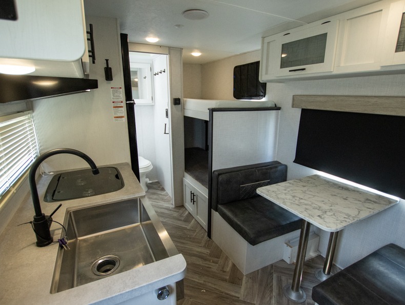 2022 Dutchmen RV Coleman 1628BH - Image 5