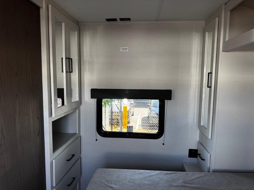 2026 Grand Design Momentum MAV 27MAV - Image 24
