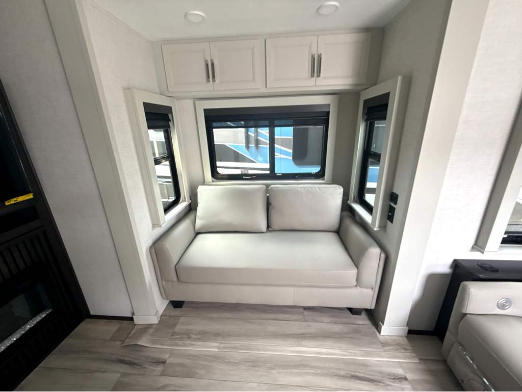 2026 Keystone ALPINE 3820FK - Image 18