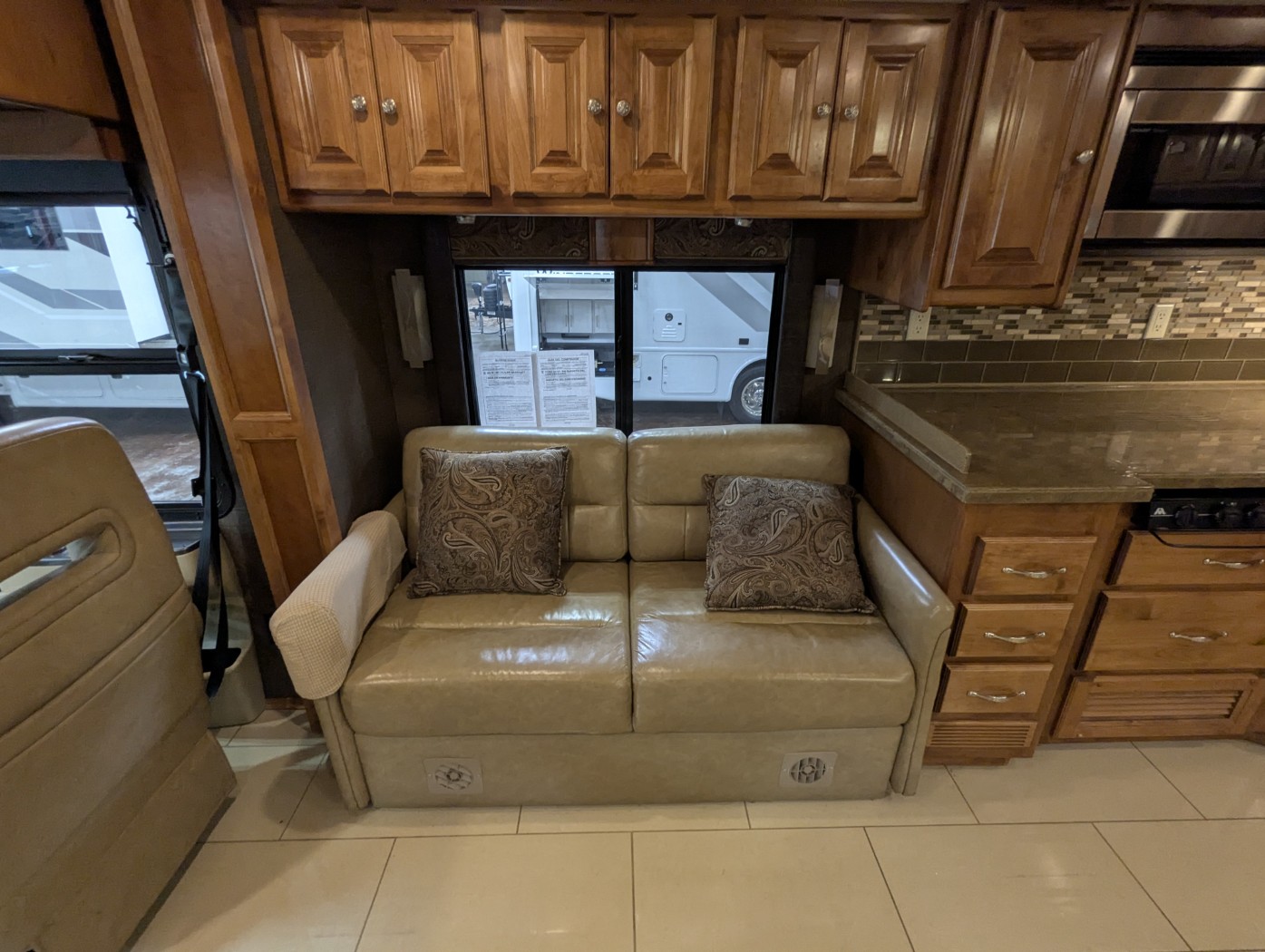 2016 Tiffin Allegro Red 38 QBA - Image 12